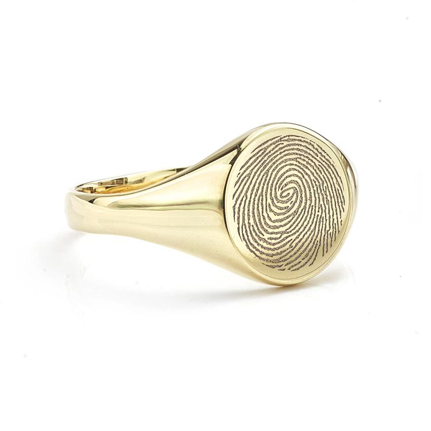 Fingerprint engraved signet ring