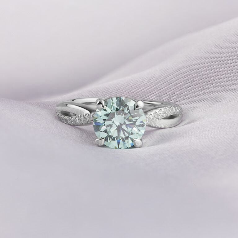 A Guide to Blue Diamond Engagement Rings - Lab-Grown