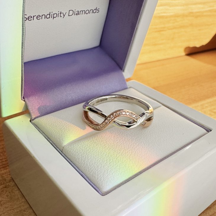 Asymmetrical wedding ring