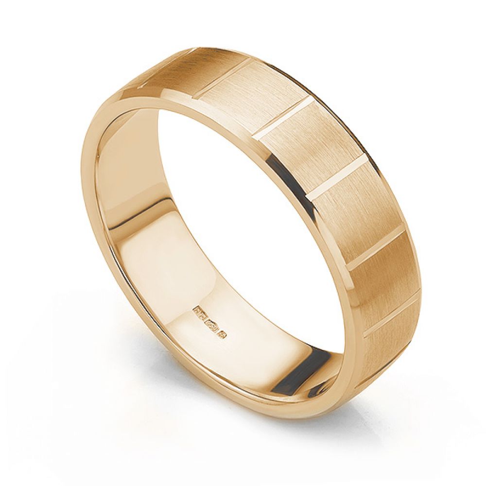 Cross patterned wedding ring with bevelled edge in rose gold Cross patterned wedding ring with bevelled edge in rose gold