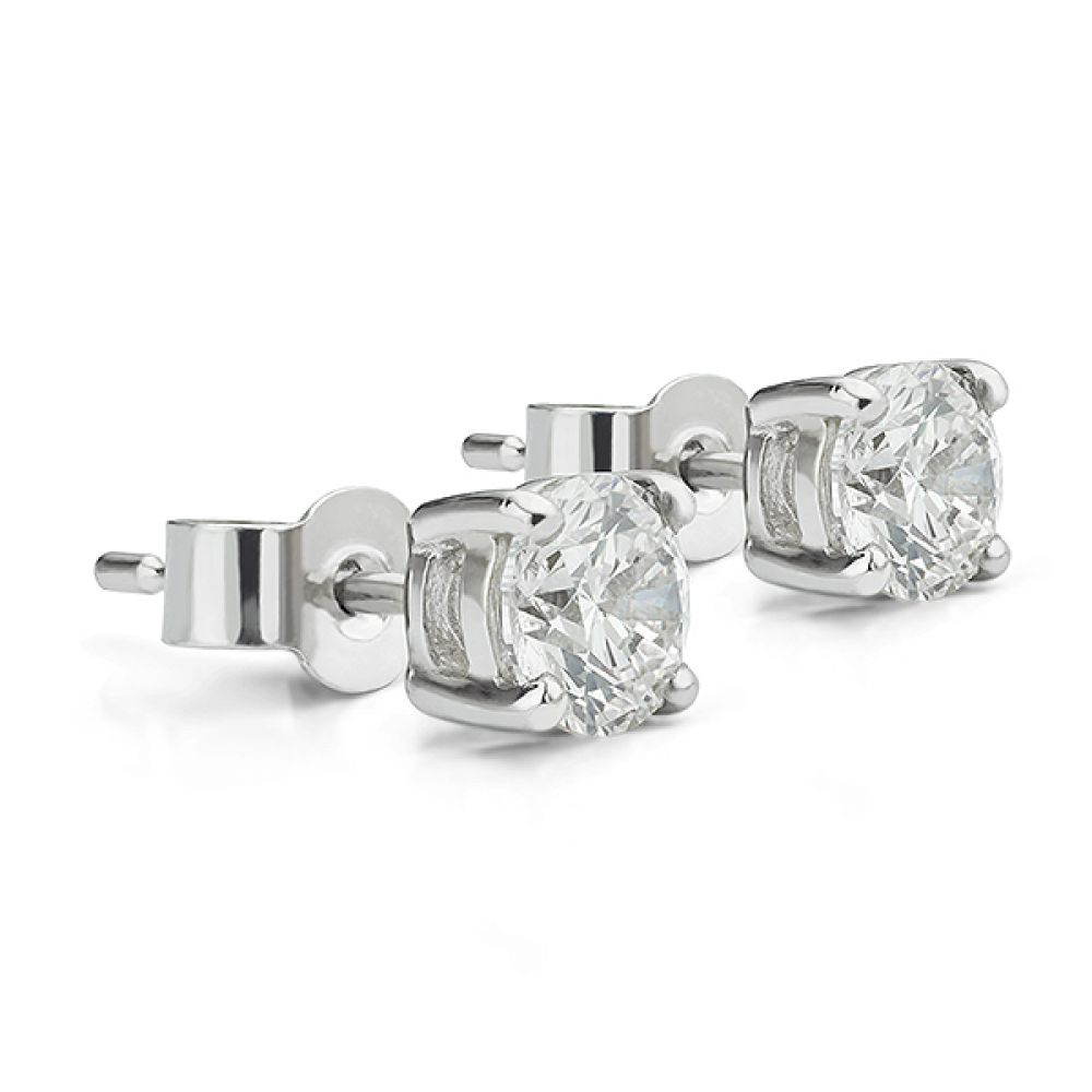 Side view of lab-grown diamond stud earrings Side view of lab-grown diamond stud earrings
