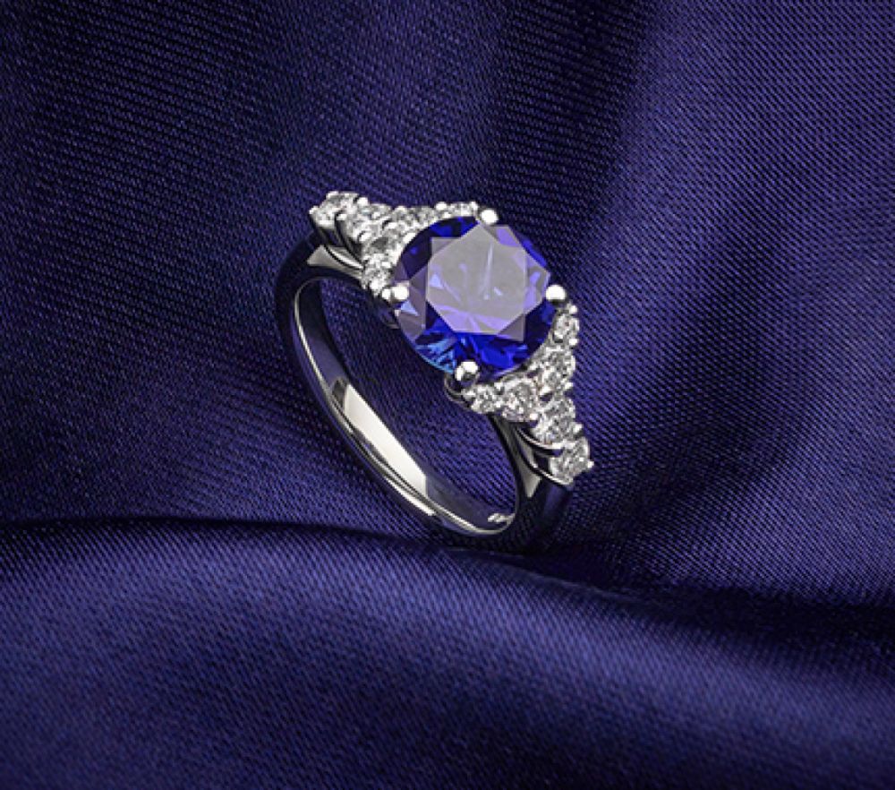Blue sapphire and diamond ring design Blue sapphire and diamond ring design