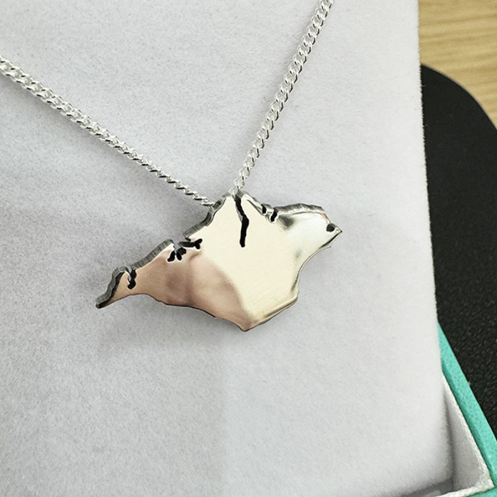 Isle of Wight Silver Shaped Necklace in Box Isle of Wight Silver Shaped Necklace in Box