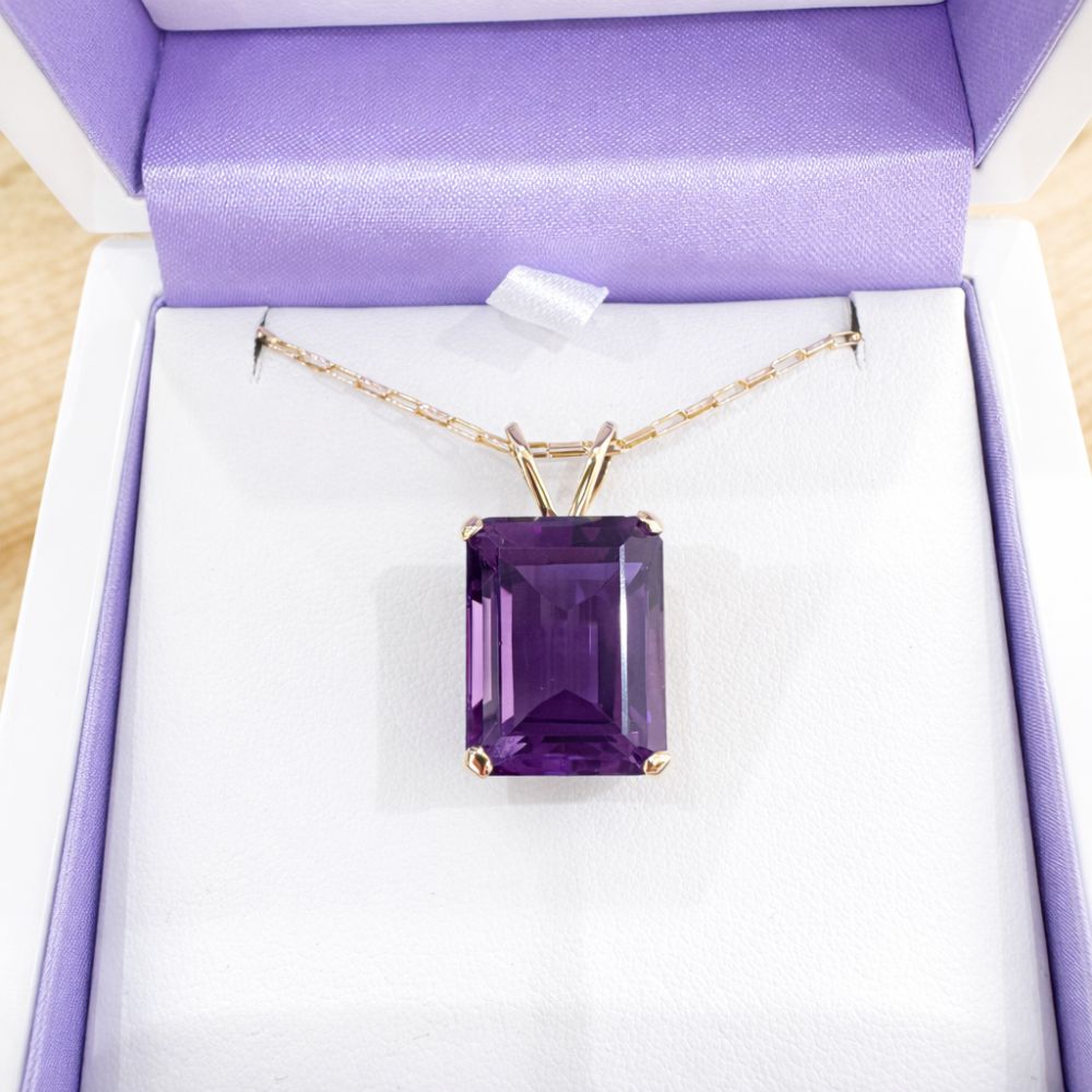 Pre-loved Amethyst solitaire pendant