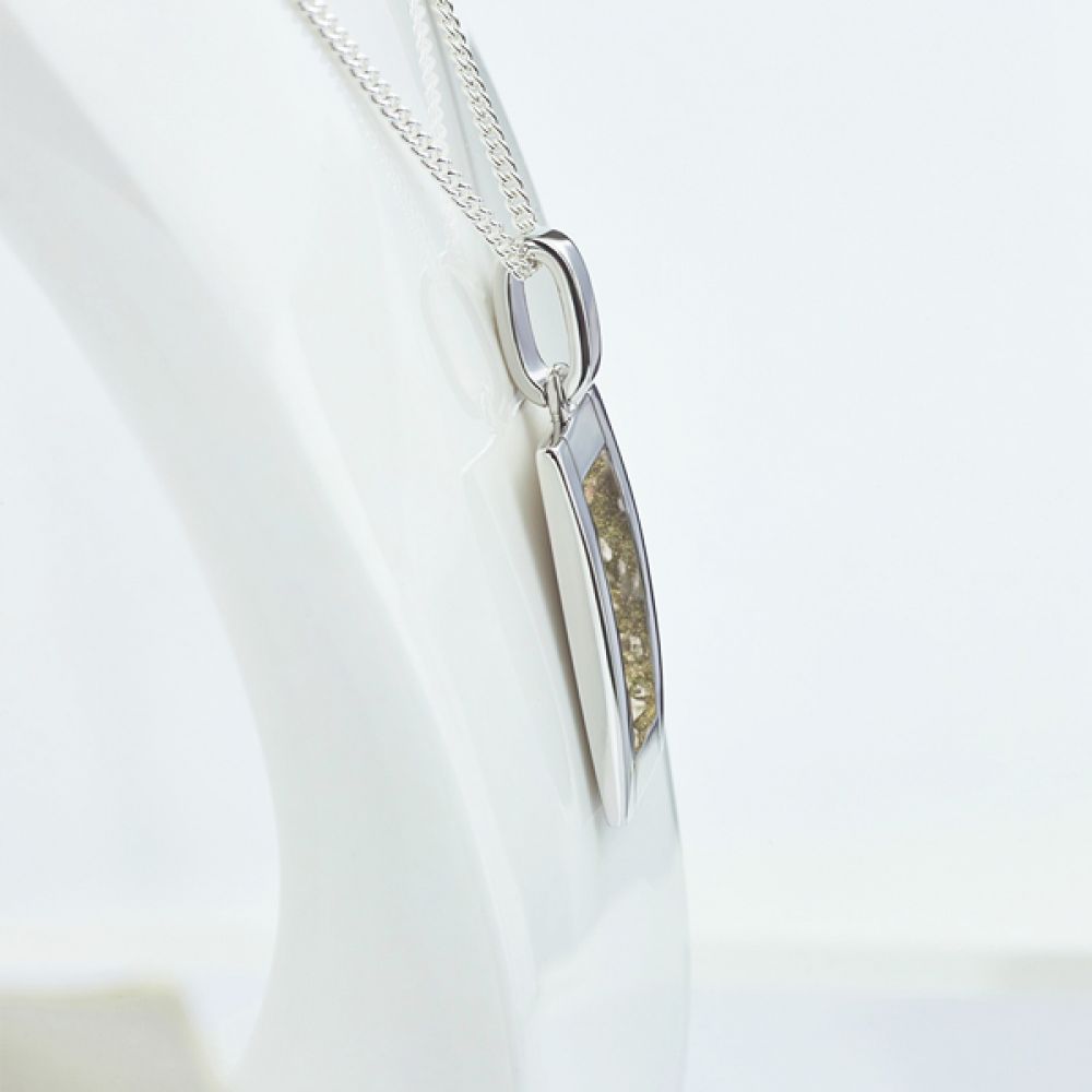 Ashes rectangular necklace side view Ashes rectangular necklace side view
