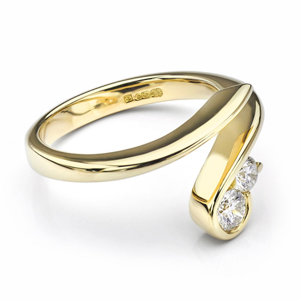Flow engagement ring 0.26cts in yellow gold