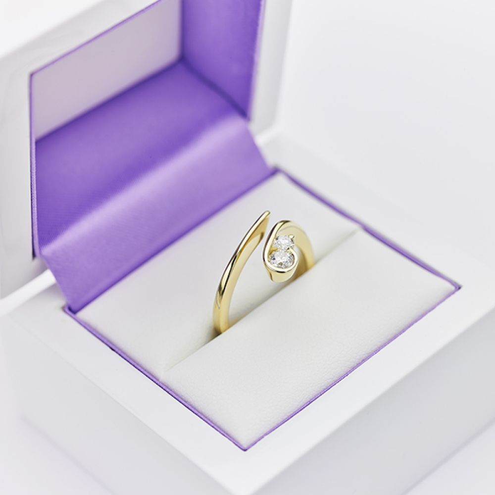 Flow engagement ring 0.26cts in ring box