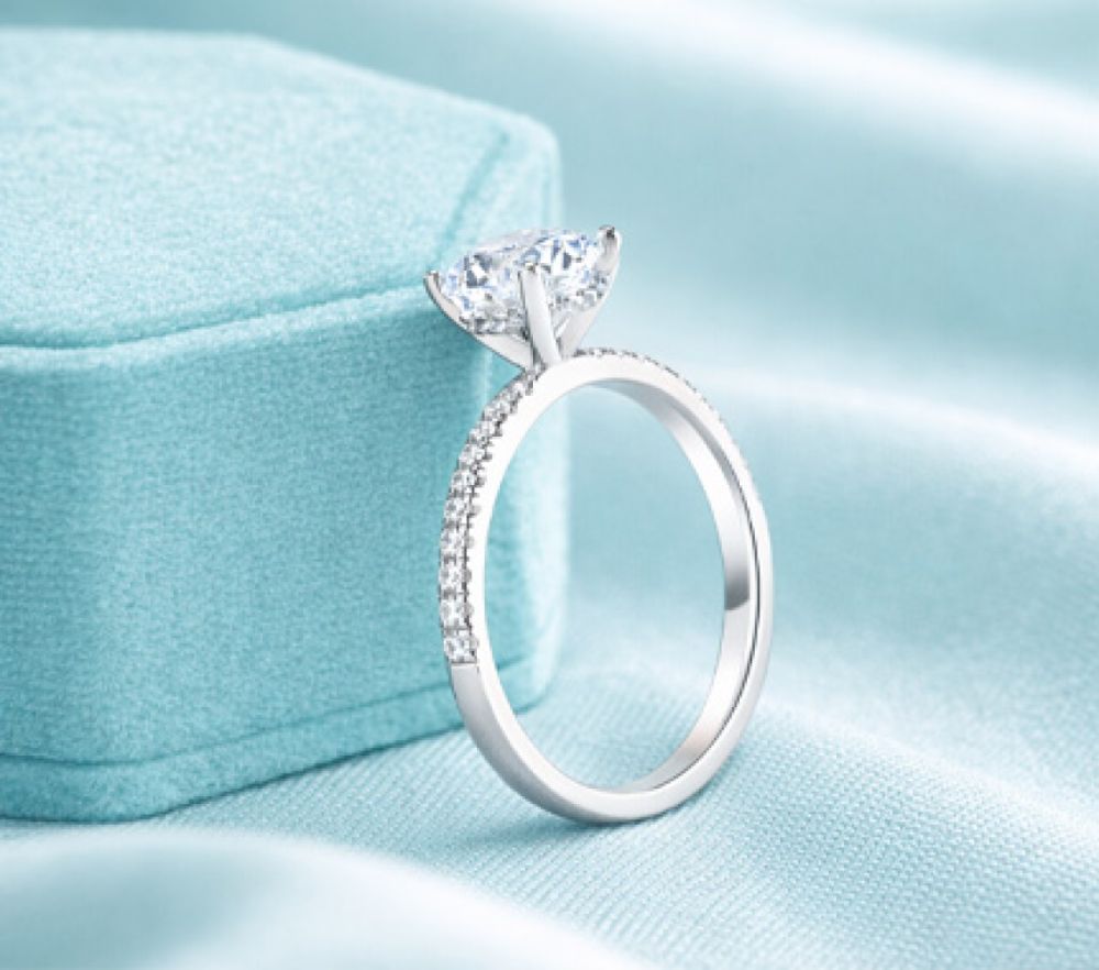 Diamond shoulder engagement rings - channel set Passerelle