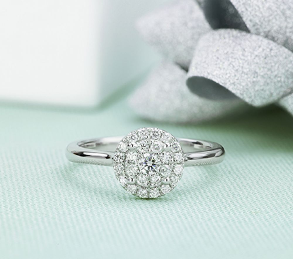 Diamond halo cluster ring