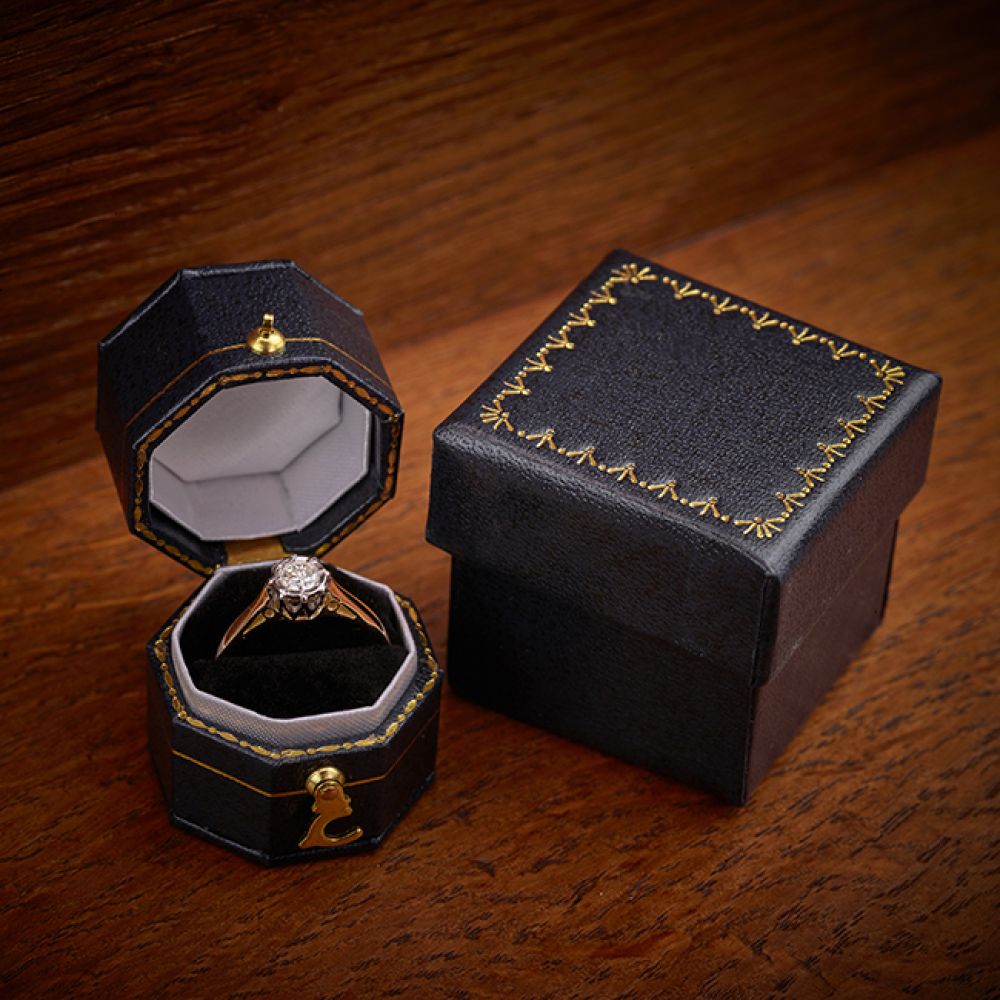 Vintage 0.40ct Illusion Diamond Ring | 18ct Gold & Platinum in Ring Box