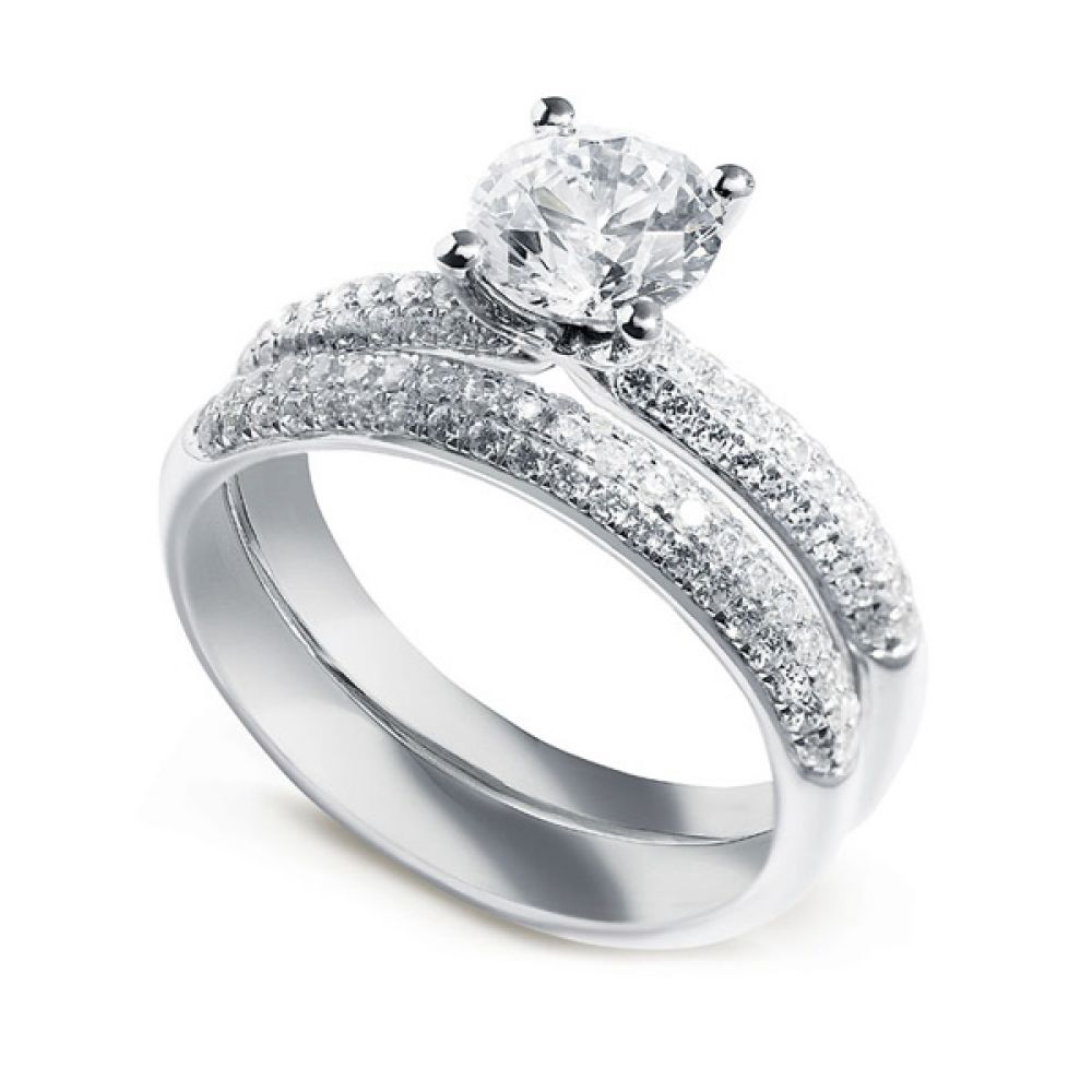 Diamond Engagement Ring with Micro-Pavé Set Shoulders