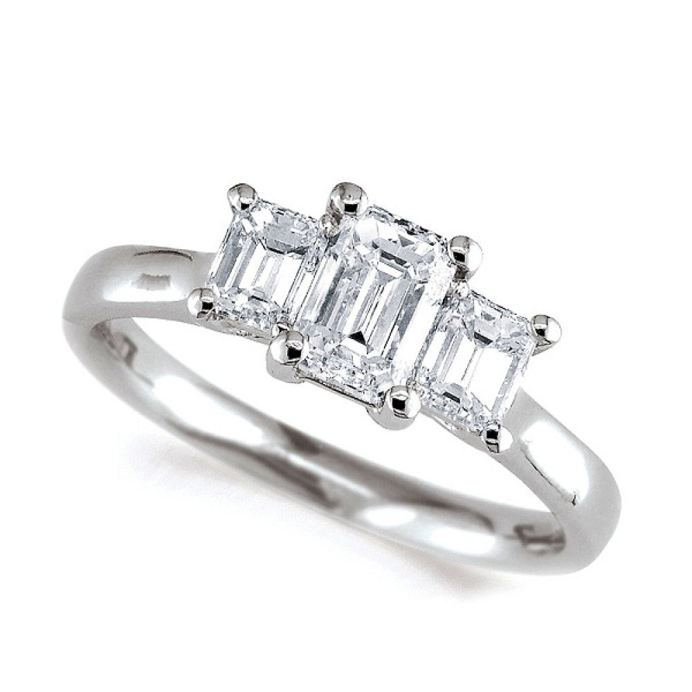 Neve - Graduated Three Emerald Diamond Ring Neve - Graduated Three Emerald Diamond Ring