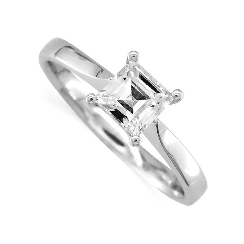 Clio - Carré Cut Diamond Solitaire Clio - Carré Cut Diamond Solitaire