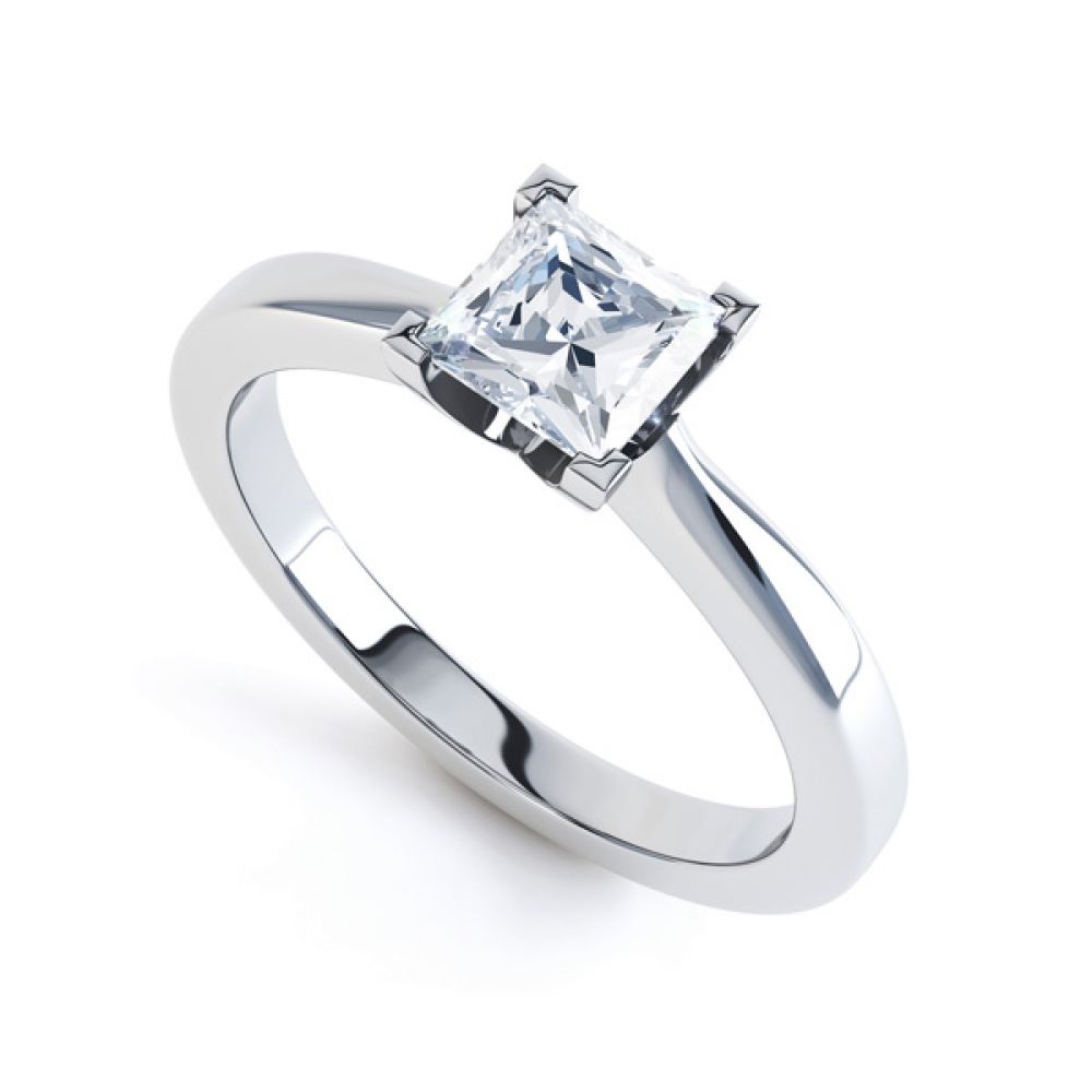 Four-claw princess cut engagement ring - perspective